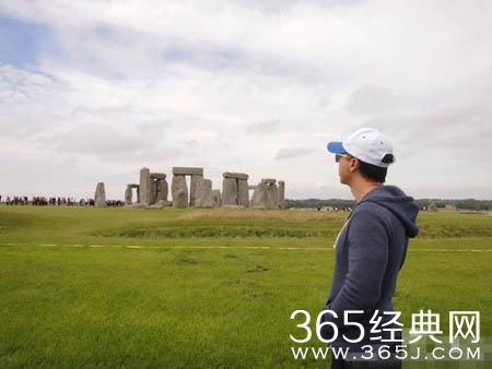 甄子丹夫妻玩自拍 夫妻二人搞怪秀恩爱