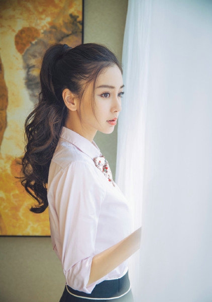 Baby晒照被夸赞 微微一笑很倾城