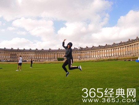 甄子丹夫妻玩自拍 夫妻二人搞怪秀恩爱