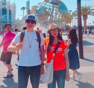 郑爽海外进修 与家人欢乐聚餐