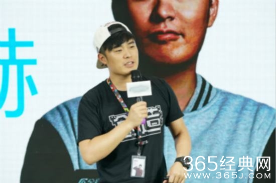 陈赫亮相品牌活动 聊电竞秀球技看点多多