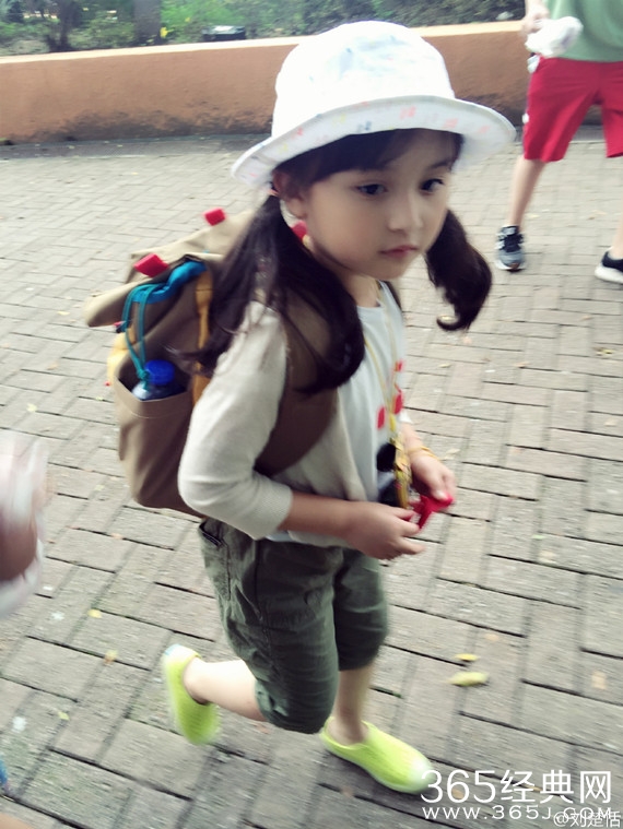 小芈月不仅打扮洋气  气质也越来越好了