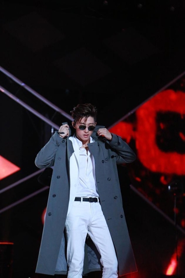 致敬华语乐坛！韩国小鲜肉废寝忘食学中文