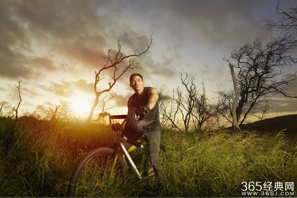 关于担当的句子：人生本来就是一种担当