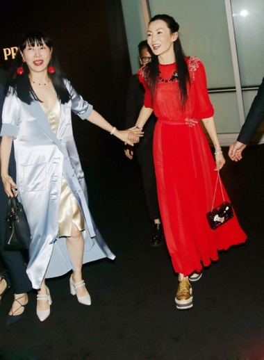 51岁张曼玉瘦出新高 青蛇变成白骨精了