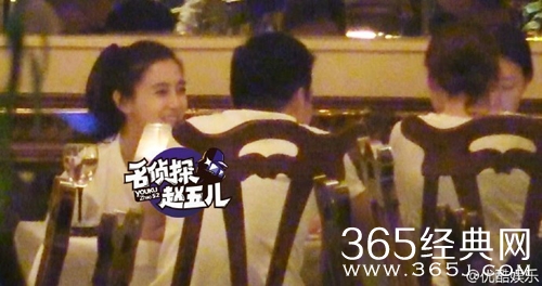 baby脚踩运动鞋坐高铁回京疑似怀孕