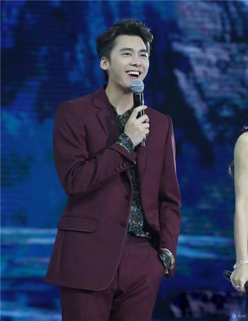 《青云志》定档8月8 李易峰称注重培养撩妹技能