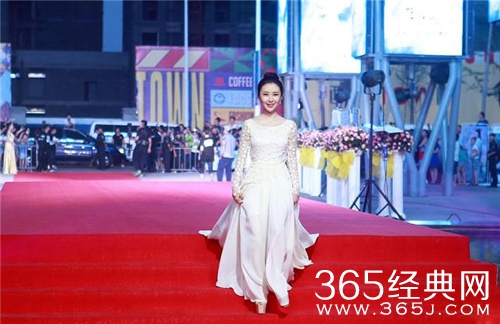 《青云志》定档8月8 李易峰称注重培养撩妹技能