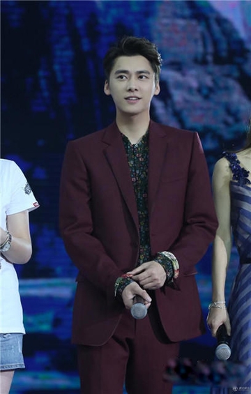 《青云志》定档8月8 李易峰称注重培养撩妹技能