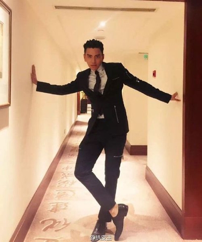 王大陆摆臭脸怒呛媒体:笑不出来也不想笑