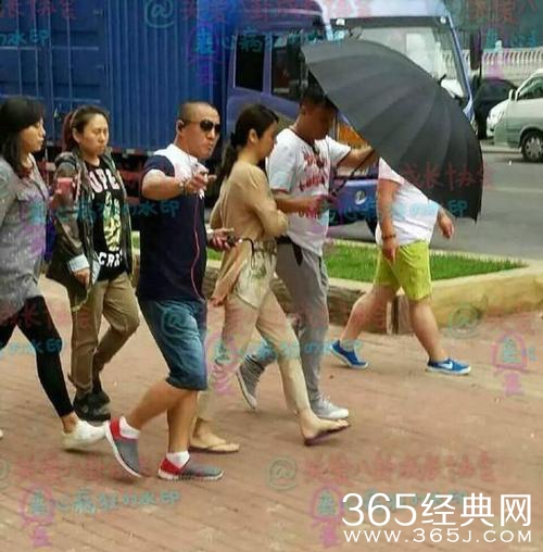 网曝林心如最新大肚照 网友：跟六个月大似的