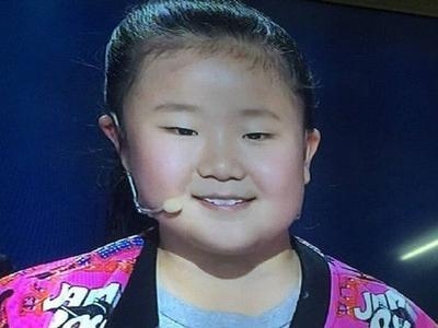 小姑娘撞脸岳云鹏 网友:亲妹妹嘛？