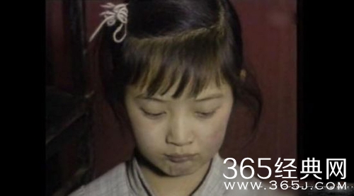 从小就是演技派 蒋欣发自己童年哭戏剧照