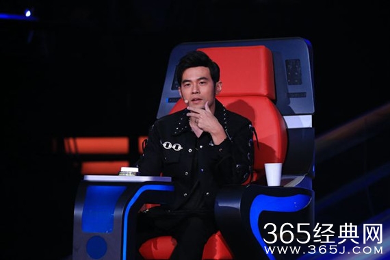 中国新歌声首播收视破纪录 歌声引热议