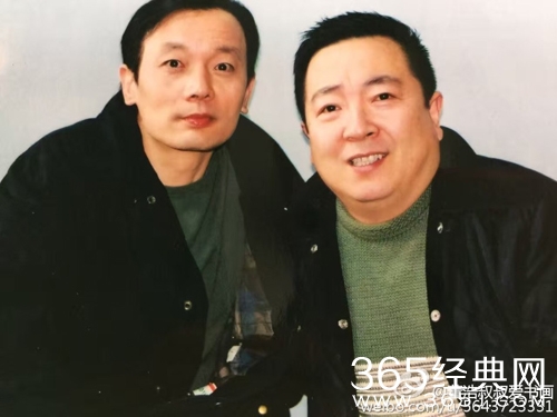 董浩叔叔晒旧照 葛优冯小刚孙楠好青涩