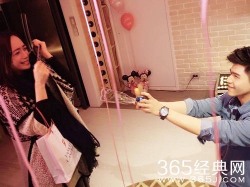 好声音舞思爱被求婚过程曝光 已有5月身孕