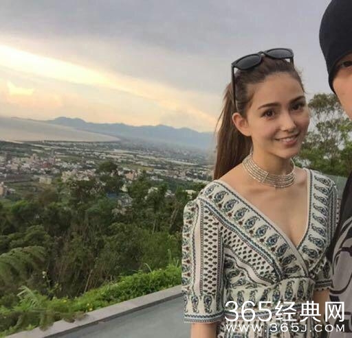 昆凌罕见秀出事业线 周董照相只照老婆