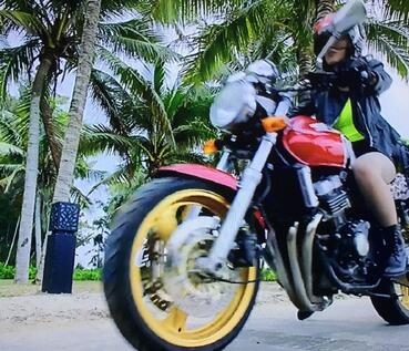 神犬小七第二季欧叶骑的什么摩托车