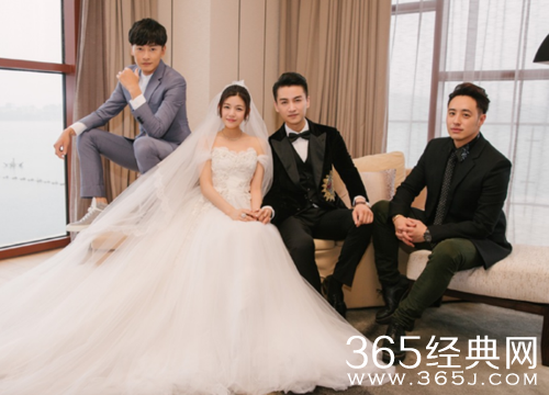 “恶吻CP”合体发糖 郑元畅林依晨送手指爱心