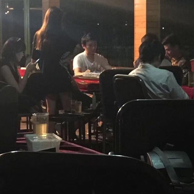 王思聪包场打麻将 从白天玩到傍晚