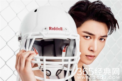 张艺兴登封面致敬奥运展青春力量