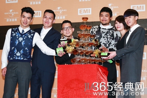 苏打绿心酸过往：曾摆摊扛瓦斯月收100元