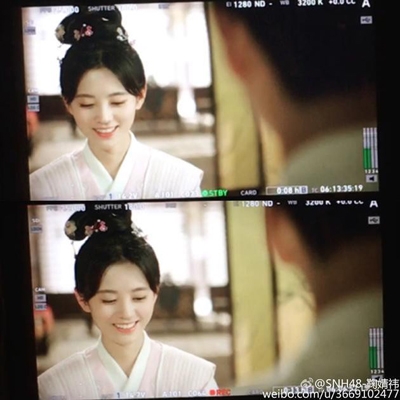 鞠婧祎晒照自称圆两圈 拍戏排练两不误