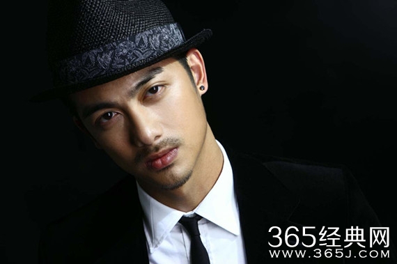 天亮之前的导演介绍