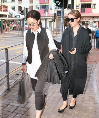 船王之子赵世光病逝 妻子何琍琍悲痛无言