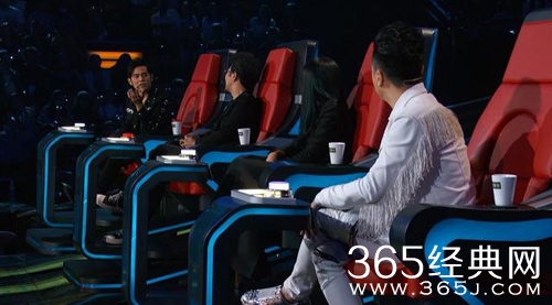 天王PK天王 为抢学员周杰伦现场神模仿郭富城