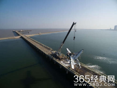 幸福通用航空被暂停一切飞行 此前飞机撞桥致5死