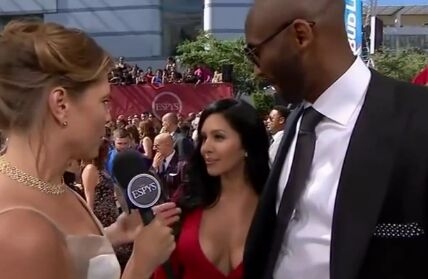 科比称退役后干家务很开心 遭妻子调侃是个菜鸟