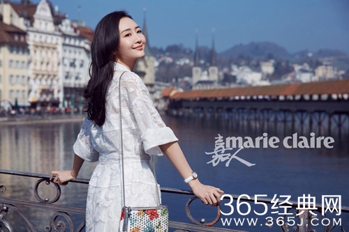 王鸥海滨度假街拍曝光 自在享受清爽夏日