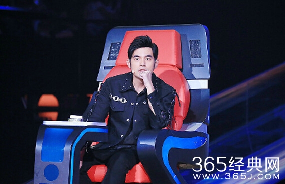 中国新歌声盲选第二周周杰伦演唱歌曲是什么?