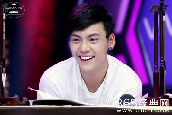 　陈伟霆2016最新巡回演唱会主题曲