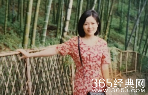 18岁徐娇为母亲庆生 妈妈年轻时也是美少女