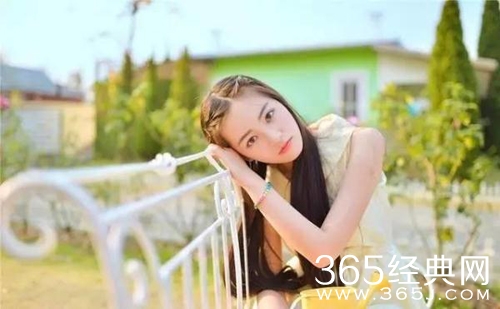 从校花到女神 只需一部偶像剧 从脸到身体征服观众