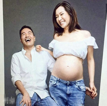 36岁关心妍平安产女 晒女儿小脚照分享喜讯