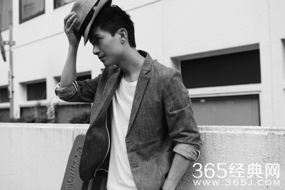 陈楚生日本街头随拍 生日之际首曝光