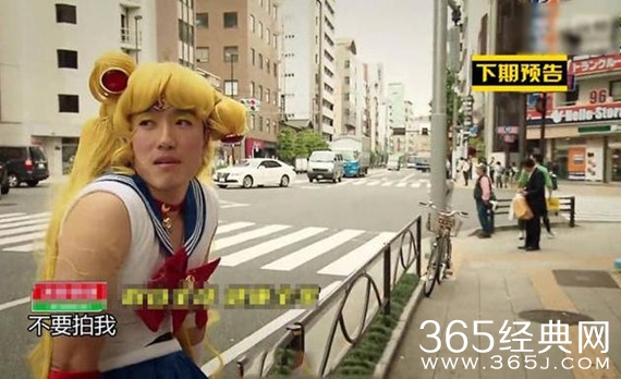 刘翔COS美少女战士 镜头之下一脸生无可恋