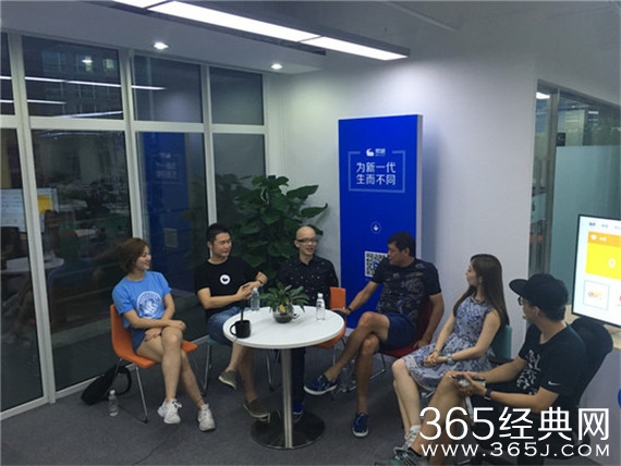 平安遇范志毅变身吐槽帝 被赞有解说员潜质