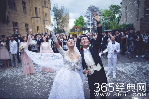 袁弘武汉摆酒谢亲友 张歆艺期待盼白首