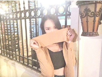 吉祥三宝“小女孩长大了 美艳狂野身材火辣