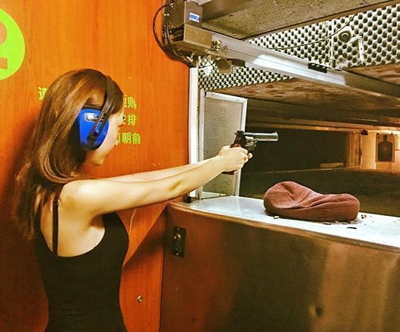 蒋梦婕素颜舞枪弄箭 网友直呼请把我推倒