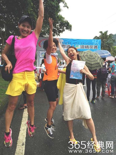 陈绮贞泳装照首曝光 羞喊：身材没看头