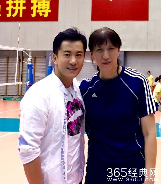 毛宁晒与中国女排队员合影 祝福里约奥运