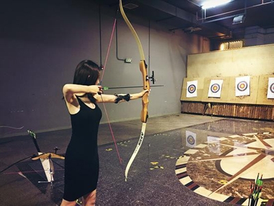 蒋梦婕素颜舞枪弄箭 网友直呼请把我推倒