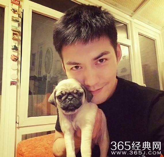 爱犬去世严屹宽伤心不已 微博发文纪念