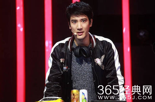 王力宏为网红感动落泪 鸟叔大张伟同台飙舞