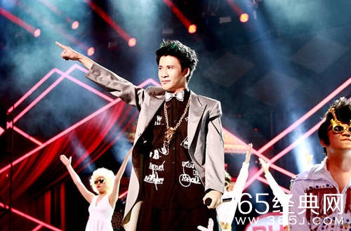 王力宏为网红感动落泪 鸟叔大张伟同台飙舞